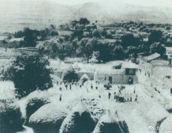 甘肃通渭县榜罗镇。1935年9月27日，中共中央政治局在这里决定将红军长征的落脚点放在陕北。